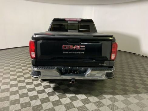 Used 2019 GMC Sierra 1500 SLE w/ Preferred Package AWD/4WD image 8