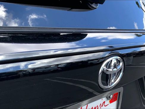Certified 2025 Toyota RAV4 XLE FWD image 30