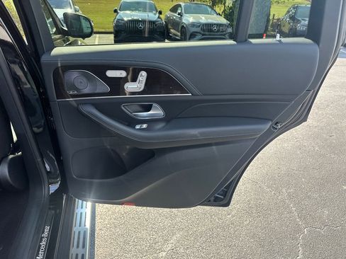 New 2026 Mercedes-Benz GLS 450 4MATIC image 18