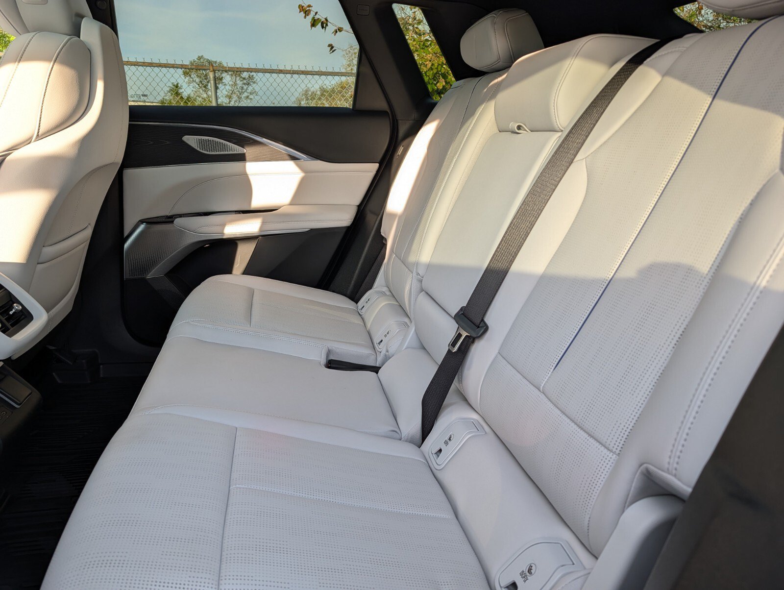 Used 2024 Cadillac Lyriq Sport w/ LPO, Floor Liner Package AWD/4WD image 27