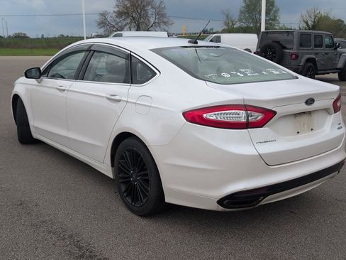 Used 2014 Ford Fusion SE w/ Equipment Group 202A FWD image 3