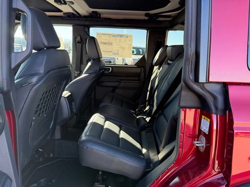 New 2025 Ford Bronco Badlands AWD/4WD image 9