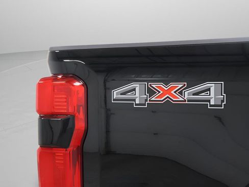 Used 2025 Ford F250 Platinum image 38