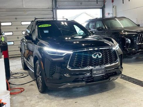 Certified 2025 INFINITI QX60 Autograph w/ Cargo Package AWD/4WD image 3