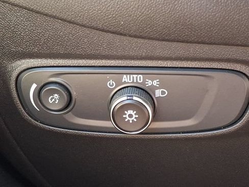 Used 2024 Chevrolet Equinox LS w/ LS Convenience Package FWD image 25