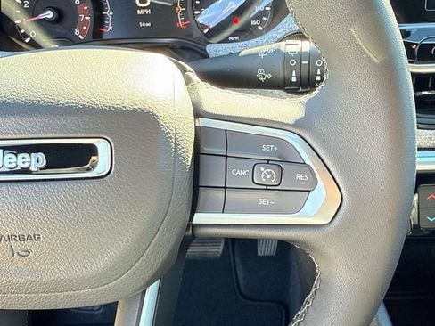 New 2026 Jeep Compass Latitude image 16