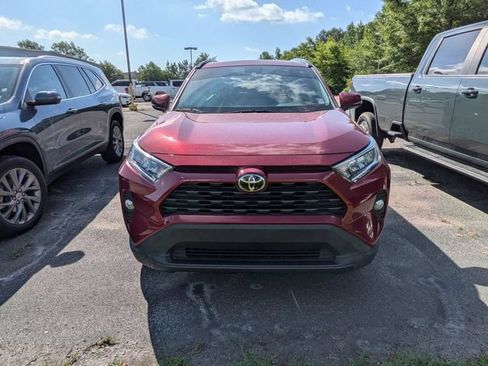 Used 2021 Toyota RAV4 XLE Premium FWD image 2