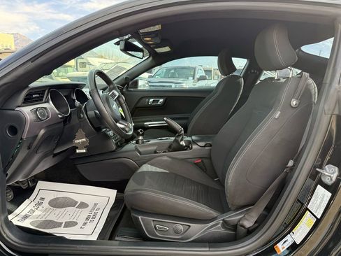 Used 2015 Ford Mustang GT image 19