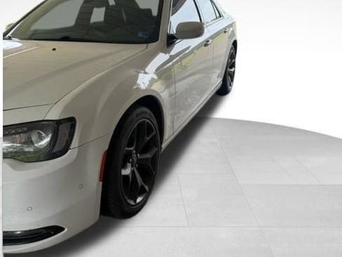 Used 2022 Chrysler 300 S RWD image 23