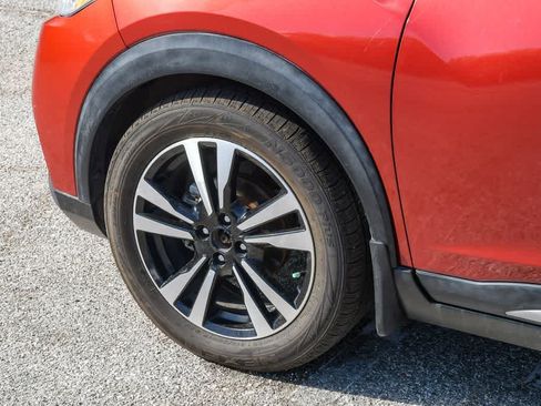 Used 2020 Nissan Kicks SR FWD image 11