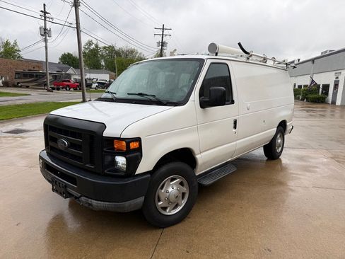 Used 2010 Ford E-250 and Econoline 250 RWD image 1