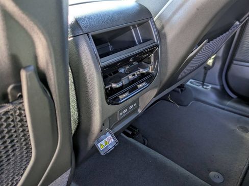 New 2026 Jeep Grand Cherokee Altitude RWD image 27