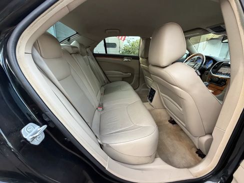 Used 2014 Chrysler 300 C RWD image 28