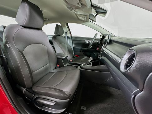 Used 2024 Kia Forte LXS image 28