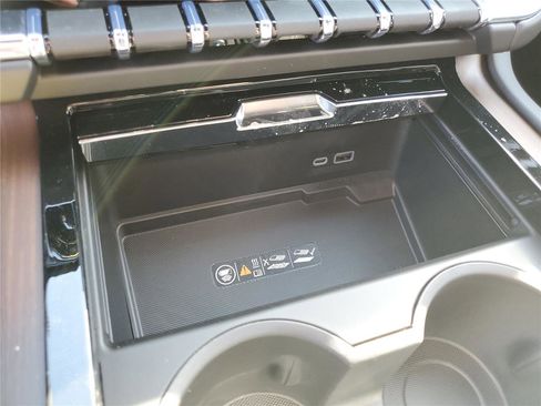 New 2026 GMC Yukon Denali w/ Denali Reserve Package image 33