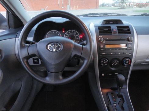 Used 2012 Toyota Corolla L image 11