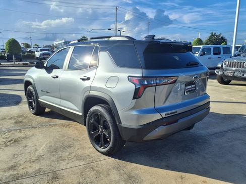 Used 2026 Chevrolet Equinox LT w/ Convenience Package II FWD image 4