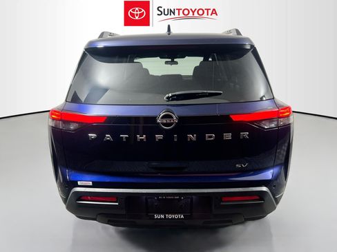 Used 2022 Nissan Pathfinder SV FWD image 5