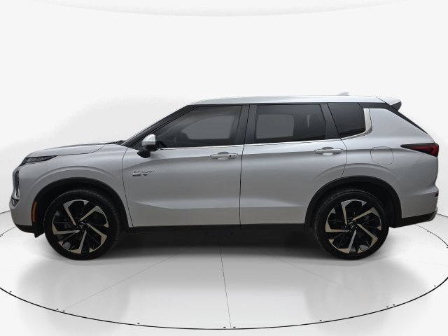 Used 2024 Mitsubishi Outlander 4WD Plug-In Hybrid image 9