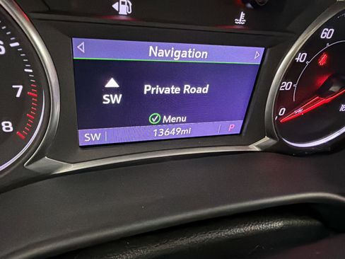 Used 2021 GMC Acadia SLE w/ Driver Convenience Package image 18