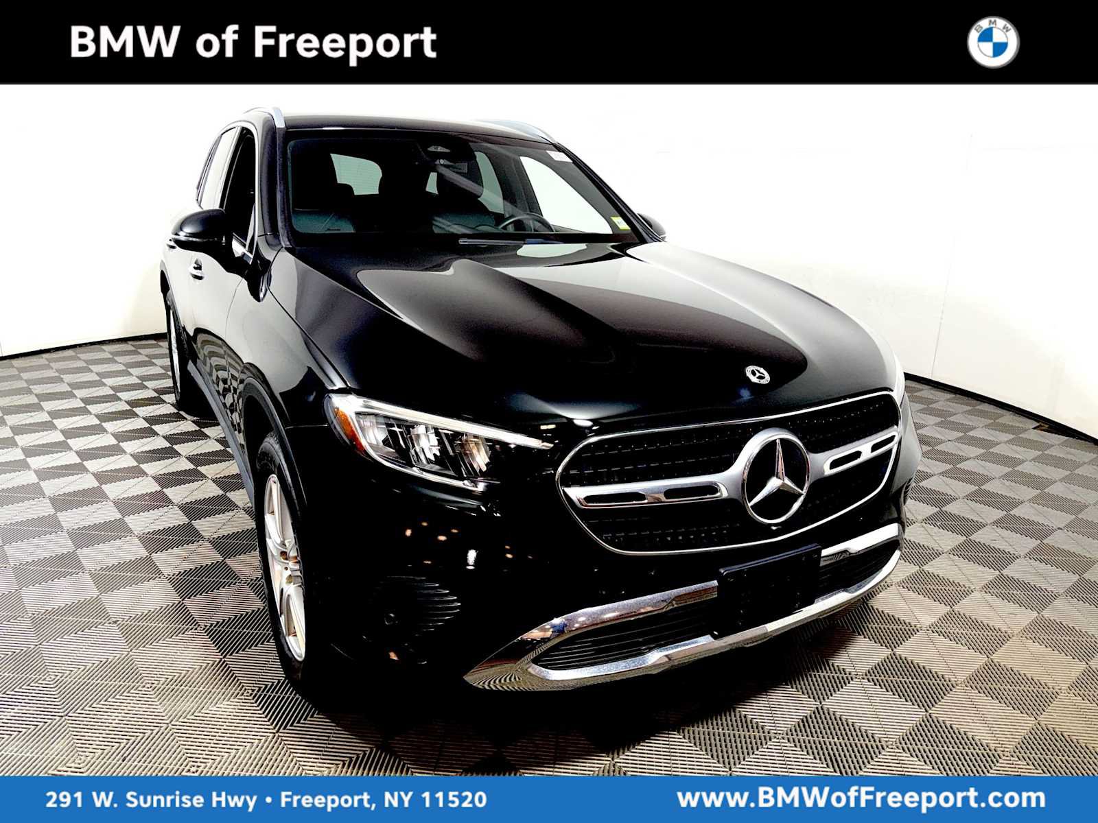Used 2023 Mercedes-Benz GLC 300 4MATIC image 1