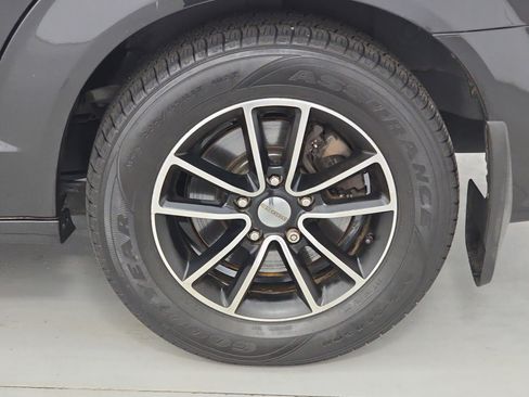 Used 2014 Dodge Grand Caravan SE FWD image 30