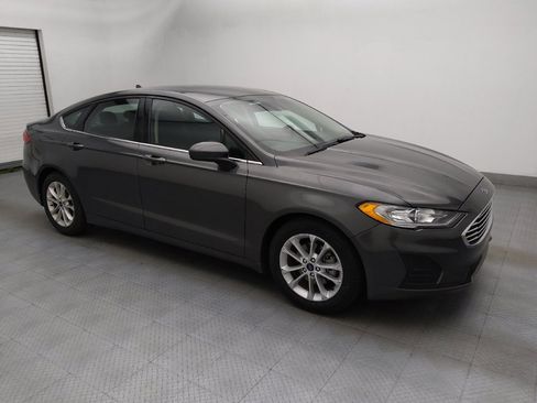 Used 2019 Ford Fusion SE FWD image 11