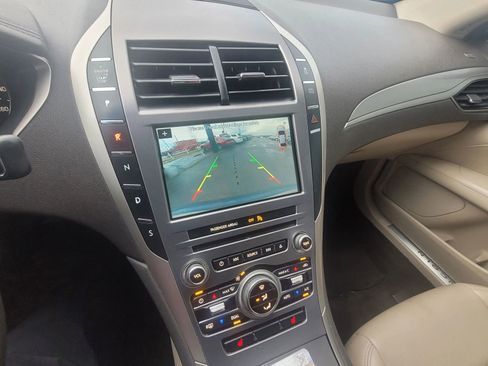 Used 2017 Lincoln MKZ Premiere image 24