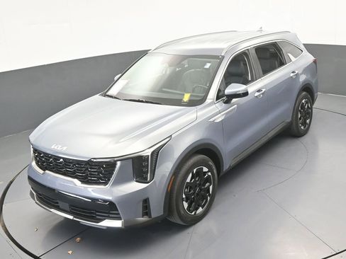 Used 2025 Kia Sorento S FWD image 47