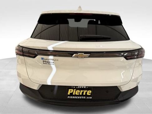 New 2026 Chevrolet Equinox EV LT image 3