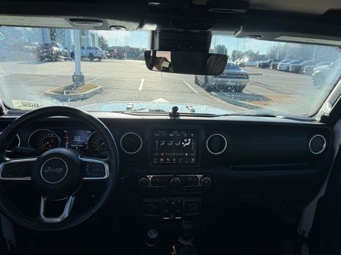 Used 2021 Jeep Gladiator Overland w/ Popular Equipment Package image 12