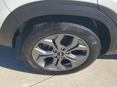Used 2024 Kia Seltos S AWD/4WD image 5