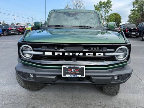 Used 2022 Ford Bronco Outer Banks w/ Sasquatch Package AWD/4WD image 2