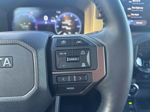 Used 2024 Toyota Land Cruiser image 27