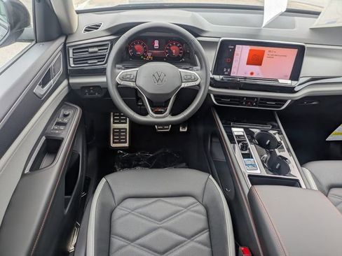 New 2026 Volkswagen Atlas Peak Edition AWD/4WD image 19