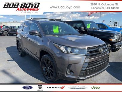 Used 2019 Toyota Highlander SE