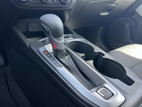 Used 2024 Chevrolet Trax LS w/ LS Convenience Package image 17