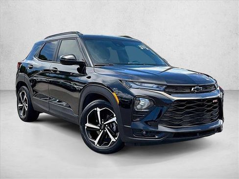 Used 2023 Chevrolet TrailBlazer RS w/ Sun and Liftgate Package FWD image 12