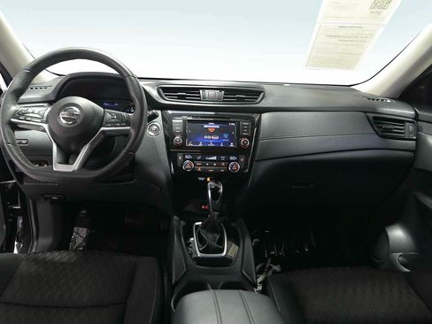 Used 2020 Nissan Rogue SV FWD image 11
