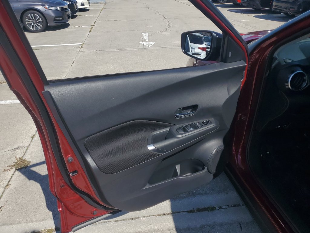 Used 2023 Nissan Kicks SV FWD image 27