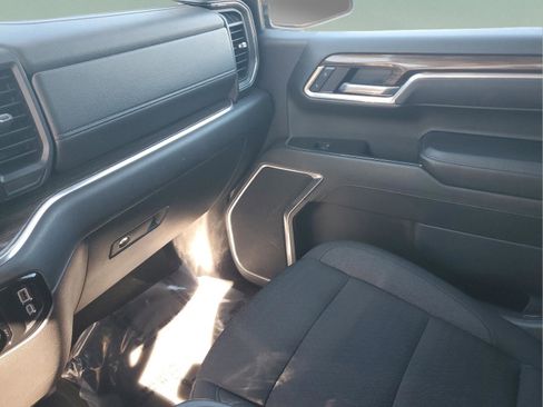 Used 2025 Chevrolet Silverado 1500 LT image 21