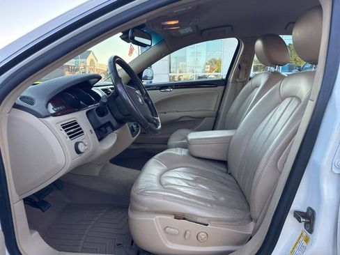 Used 2011 Buick Lucerne CXL image 12