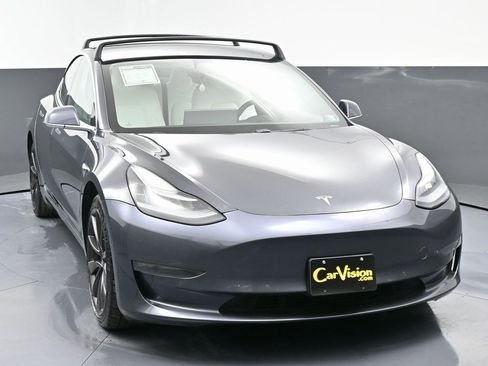 Used 2018 Tesla Model 3 Performance image 3