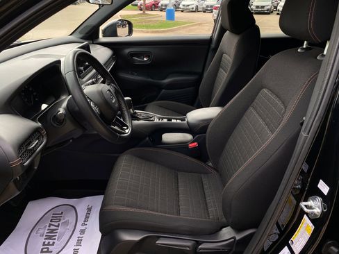 Certified 2025 Honda HR-V Sport image 10