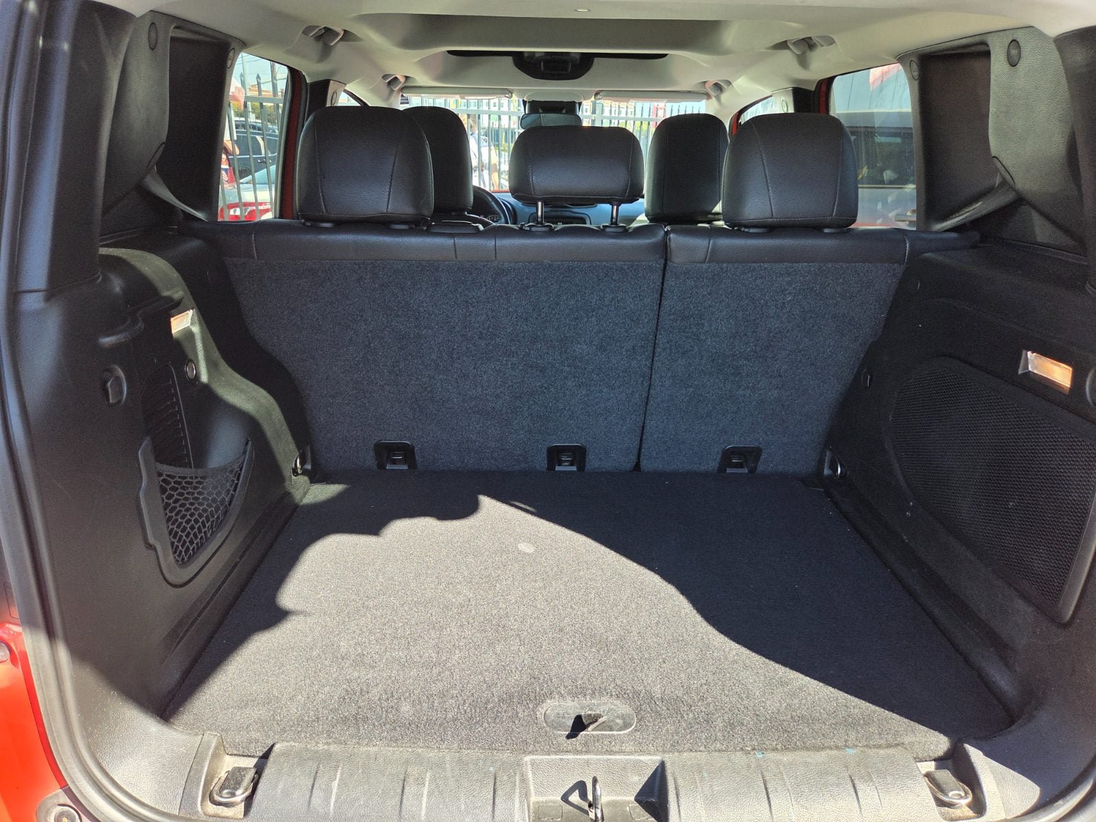 Used 2015 Jeep Renegade Trailhawk AWD/4WD image 11