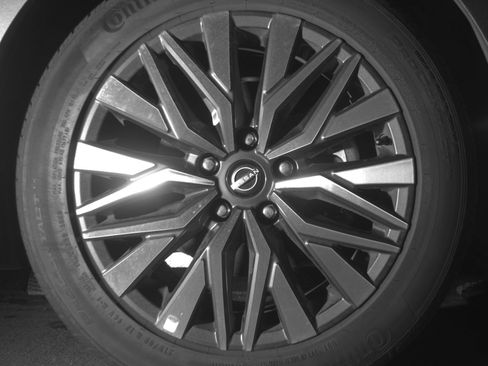 Used 2025 Nissan Altima 2.5 SV image 13