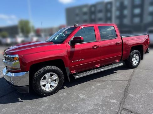 Used 2018 Chevrolet Silverado 1500 LT w/ All Star Edition AWD/4WD image 1