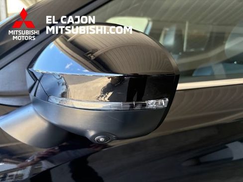 Used 2025 Mitsubishi Outlander SE FWD image 7