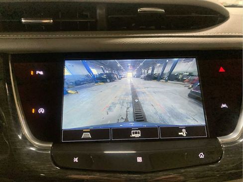 Used 2021 Cadillac XT6 Premium Luxury image 28