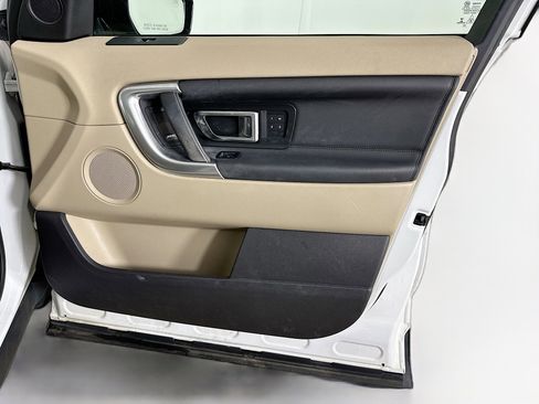 Used 2018 Land Rover Discovery Sport HSE AWD/4WD image 33